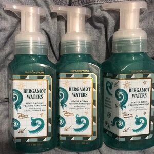 White Barn / Bath & Body Works- Bergamot Waters